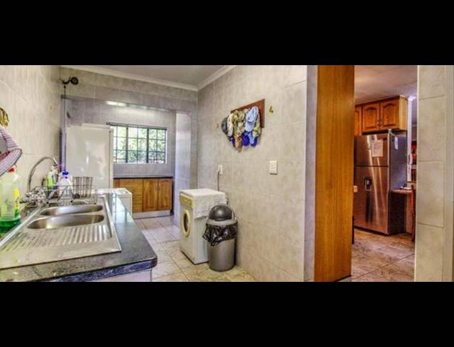 4 BEDROOM HOUSE FOR SALE IN BREDELL